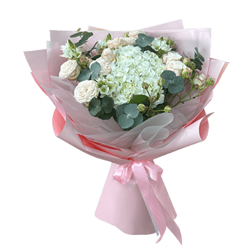 Bouquet of roses and hydrangeas