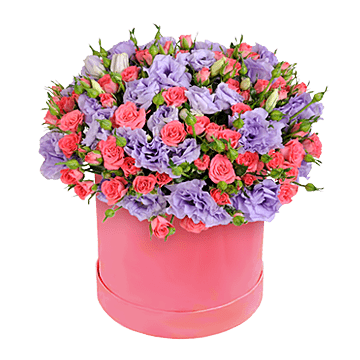Лизиантусы и кустовые розы в шляпной коробке