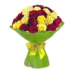 Букет из красных и жёлтых роз (60 см.)
