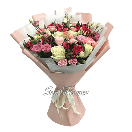 Bouquet of roses, lisianthus and alstroemerias